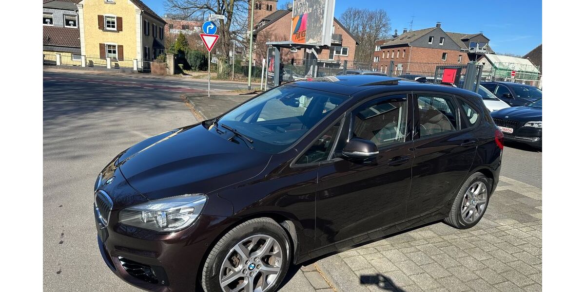 BMW 218 211.000 km 6.599 &euro; Duisburg 47226