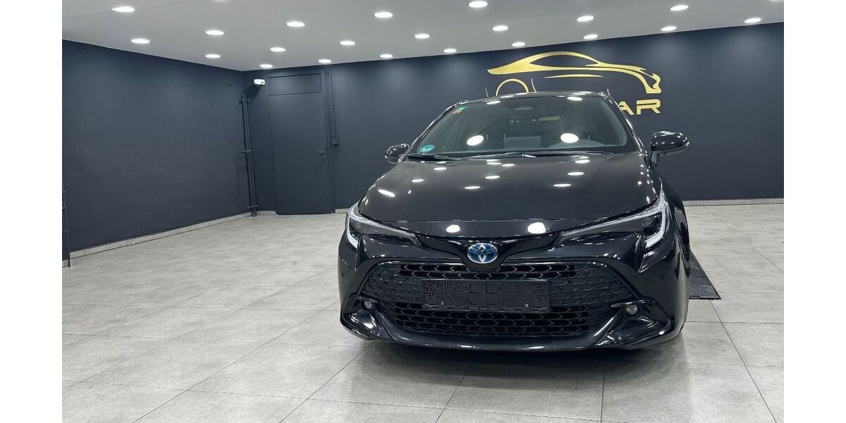 Toyota Corolla 32.000 km 23.900 &euro; Düsseldorf 40227