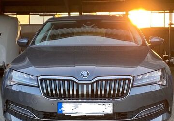 Skoda Superb 67.000 km 28.500 &euro; Oberhausen 46147