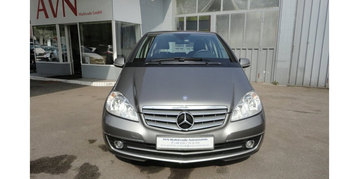 Mercedes-Benz A 160 Elegance Klima SHZ Alu 16 2.Hd Erst 47 Tkm 47.900 km 6.999 &euro; Neuss 41462