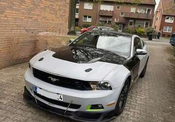 Ford Mustang 151.587 km 12.500 &euro; essen 45133