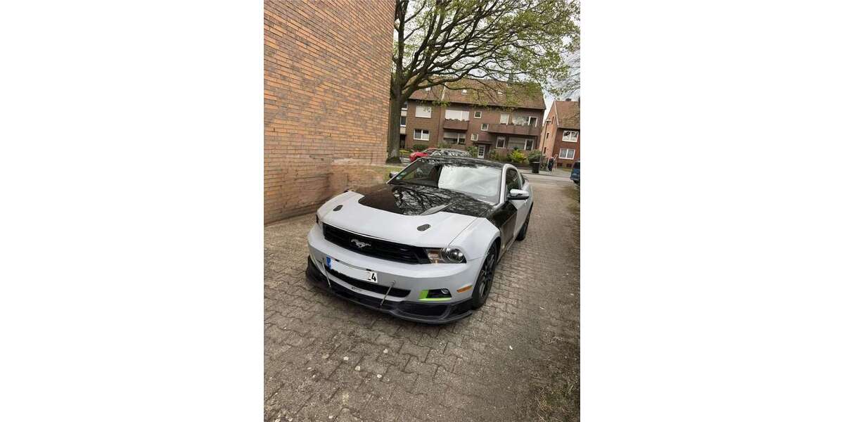 Ford Mustang 151.587 km 12.500 &euro; essen 45133