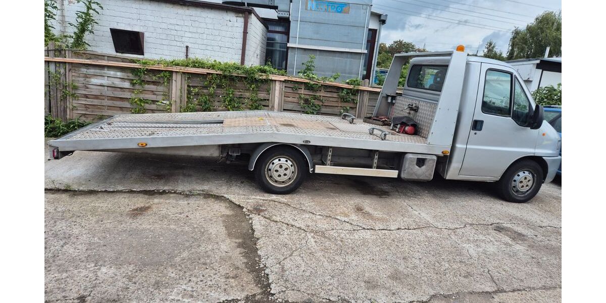 Peugeot Boxer 265.000 km 5.900 &euro; dusseldorf 40231