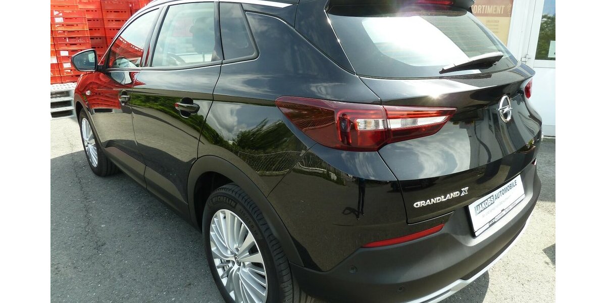 Opel Grandland X Innovation Klimaautomatik Navi Alu18´´ 110.000 km 14.900 &euro; Ratingen 40885