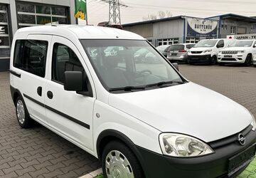 Opel Combo 89.000 km 2.750 &euro; Bottrop 46238