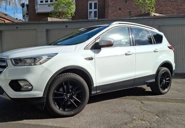 Ford Kuga 122.500 km 10.200 &euro; Langenfeld 40764