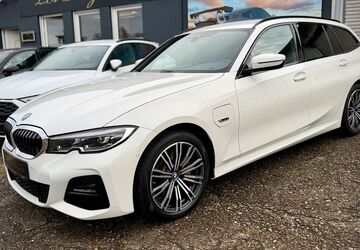 BMW 320 126.000 km 25.390 &euro; Mülheim and der Ruhr 45481