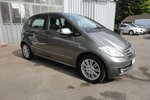 Mercedes-Benz A 160 Elegance Klima SHZ Alu 16 2.Hd Erst 47 Tkm 47.900 km 6.999 &euro; Neuss 41462