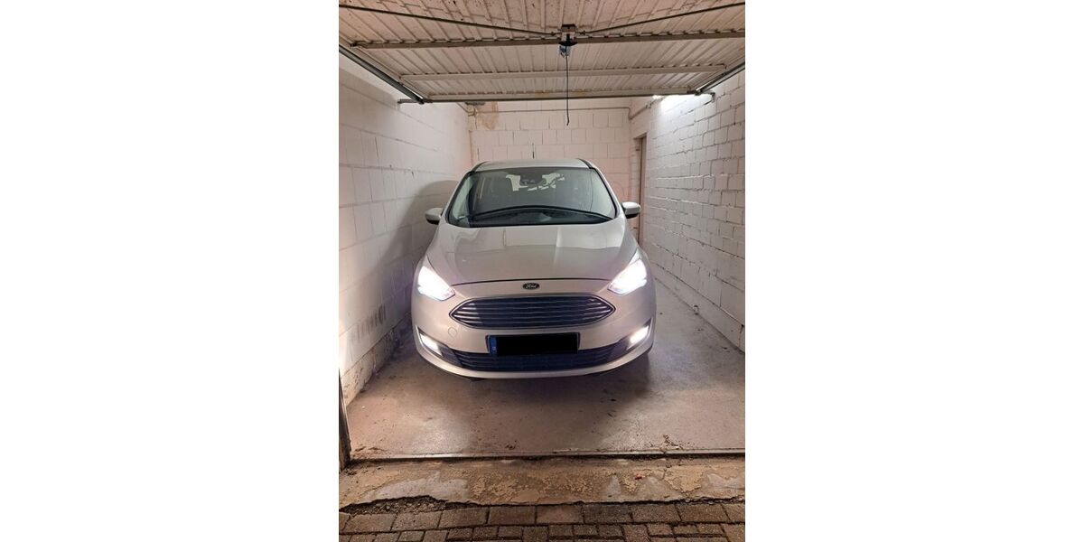 Ford Grand C-Max 94.000 km 8.650 &euro; Essen 45277