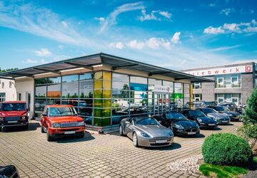 Aston Martin DBX 9.000 km 131.941 &euro; Duisburg 47228