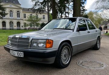 Mercedes-Benz 190 124.300 km 8.890 &euro; Düsseldorf 40597