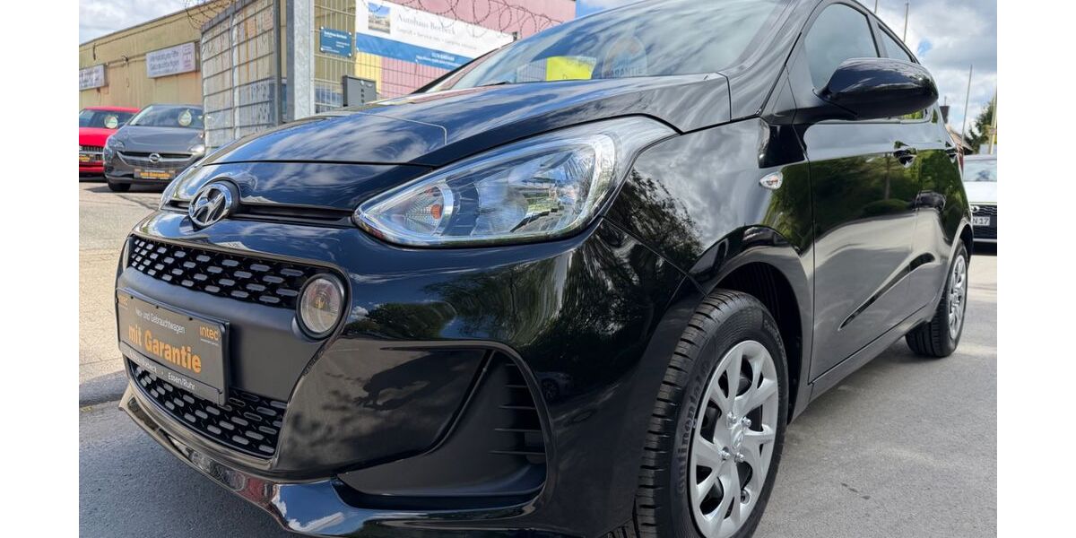 Hyundai i10 23.547 km 10.890 &euro; Essen - Borbeck 45355