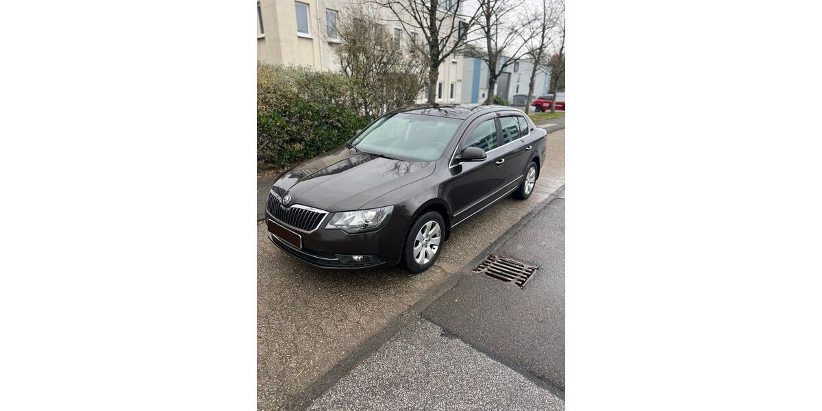 Skoda Superb 227.000 km 6.300 &euro; Burscheid 51399