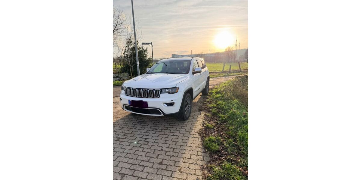 Jeep Grand Cherokee 101.900 km 22.000 &euro; Grevenbroich 41515